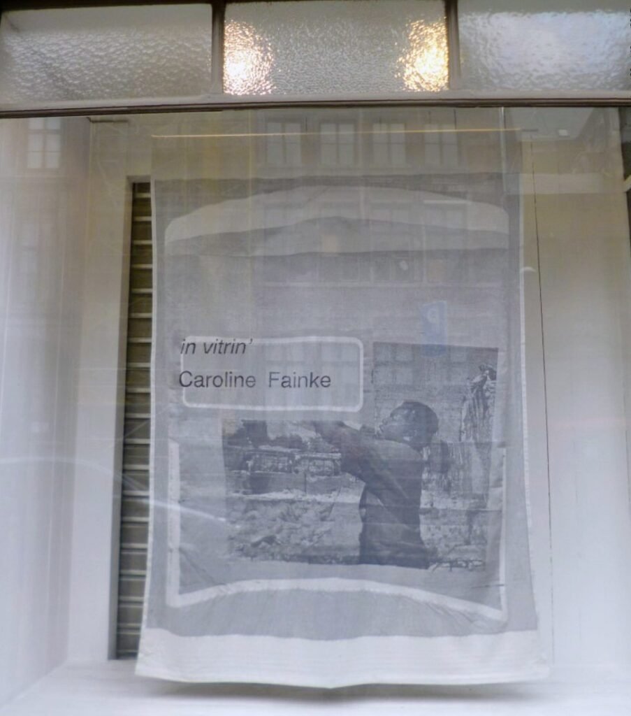 hanging-2016-les-drapiers-caroline-fainke